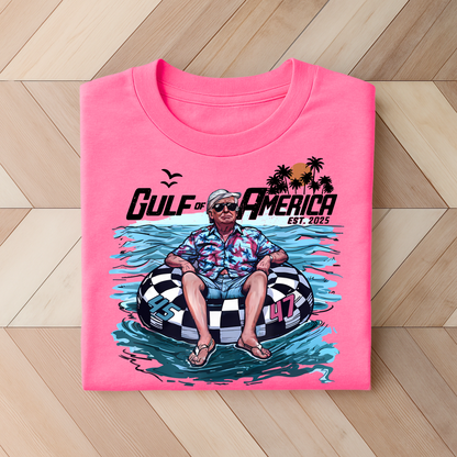 Bright pinkT-shirt with summer retro beach graphic and palm tree design