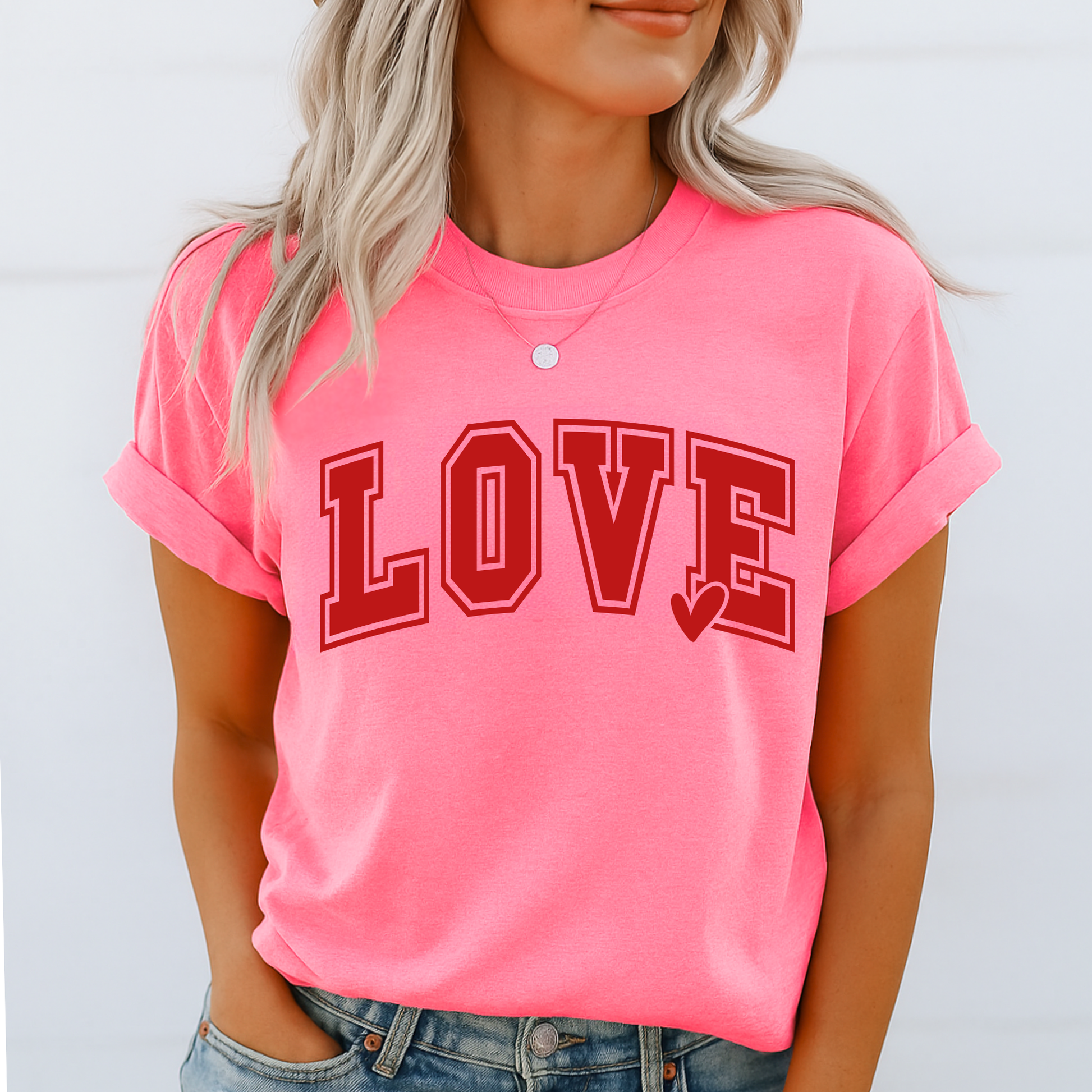 Pink unisex LOVE T-shirt for women, cute Valentine’s top